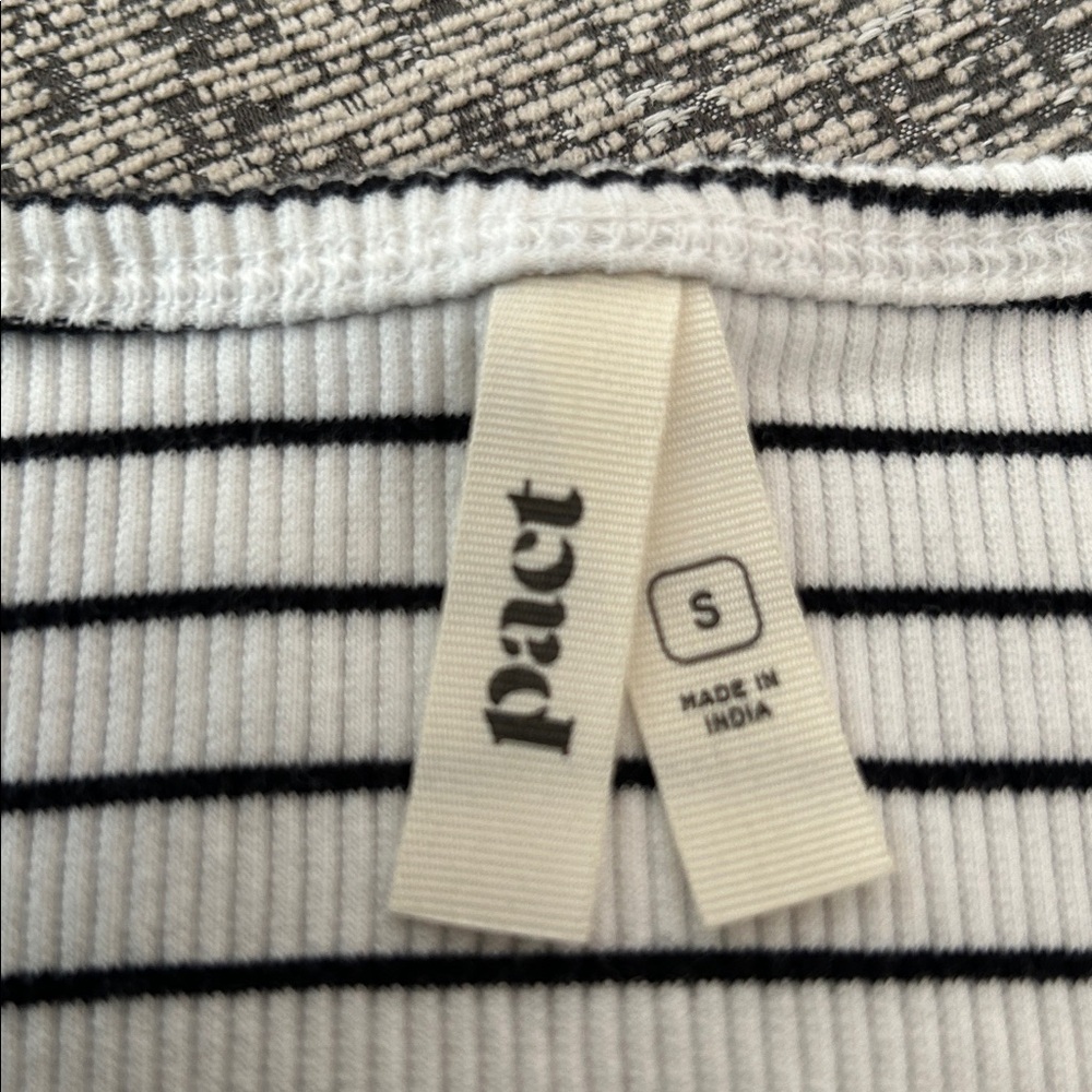 Pact Black and White Striped Long Sleeve Top
Size small - Picture 4 of 6
